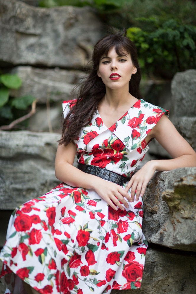 Robe pinup roses rouges 03
